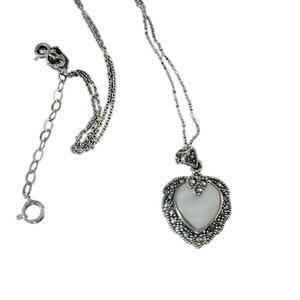 VINTAGE Sterling Mother of Pearl Heart Surrounding Marcsites Pendant Necklace‎